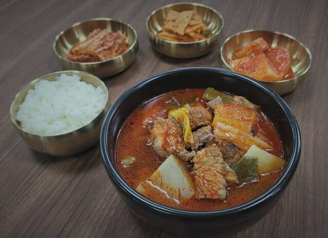 칠곡(서울) 휴게소 ‘대구10미관의 대구따로국밥’