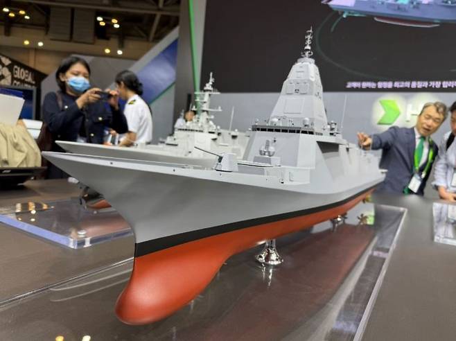 HD현대중공업이 기본설계 완료한 차세대 한국형 이지스 구축함(KDDX) 모형. 조성필 기자