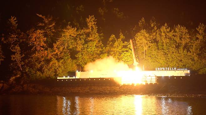 우나스텔라가 자체 개발한 소형 발사체 ‘우나 익스프레스 1호기(UNA EXPRESS-I)’가 지난 5월 28일 오후 11시 50분 전남 고흥군 봉래면 발사장에서 시험 발사에 성공했다./조광래