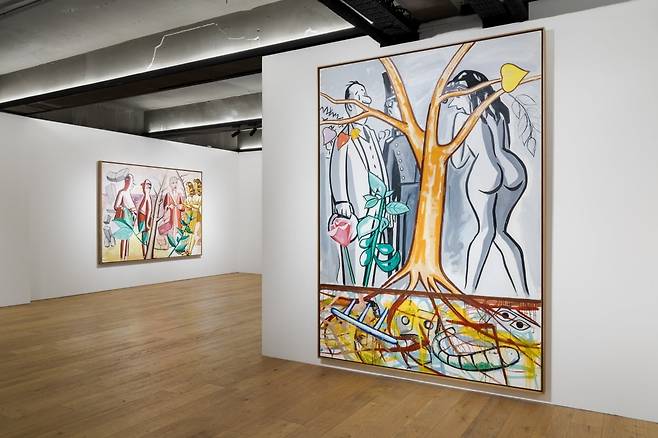 '트리 오브 라이프' 연작이 나와 있는 2부 전시장.