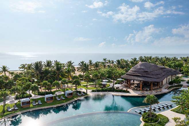 뉴월드호이아나비치리조트_수영장