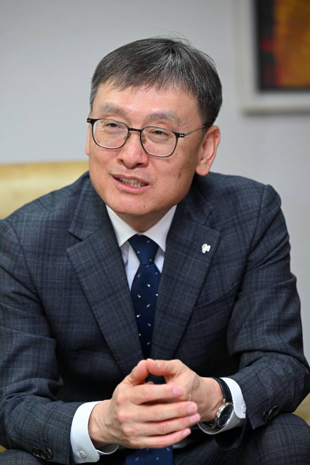 곽봉석 DB증권 대표가 28일 서울 영등포구 DB증권빌딩에서 서울경제신문과 인터뷰를 하고 있다. 조태형 기자