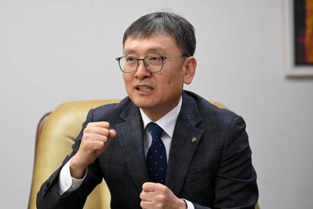 곽봉석 DB증권 대표가 28일 서울 영등포구 DB증권빌딩에서 서울경제신문과 인터뷰를 하고 있다. 조태형 기자