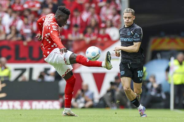 ▲ 레버쿠젠 공격수 플로리안 비르츠를 놓고 리버풀과 바이에른 뮌헨이 치열하게 싸우고 있다. ⓒ연합뉴스/AFP/EPA