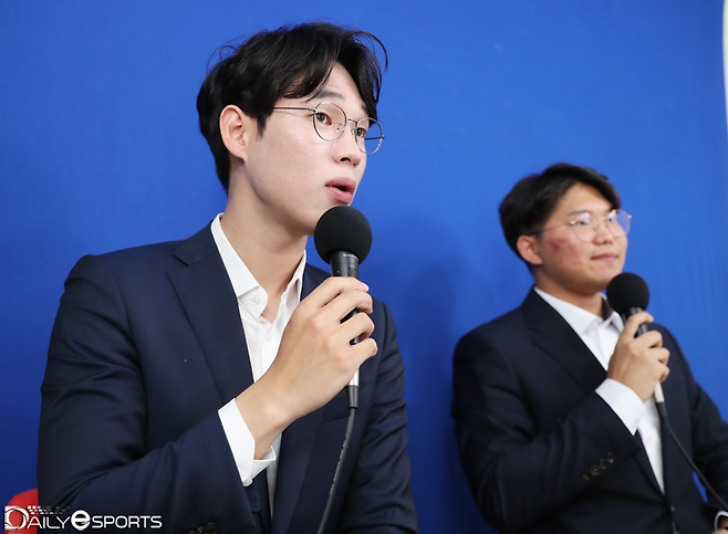 대학리그 중계 중인 이성훈 캐스터.