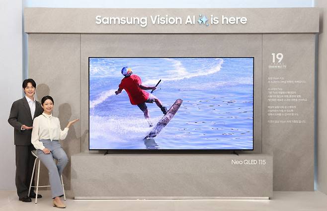 삼성전자 115형 네오 QLED TV. (사진=삼성전자)