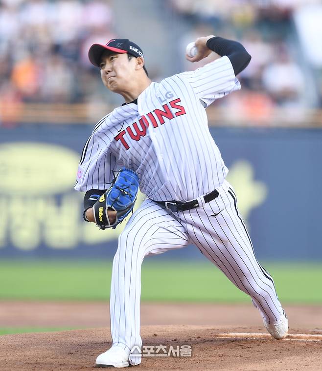 LG 선발투수 손주영이 29일 서울 잠실구장에서 열린 2025 KBO리그 한화와 경기에서 역투하고 있다. 잠실 | 최승섭기자 thunder@sportsseoul.com