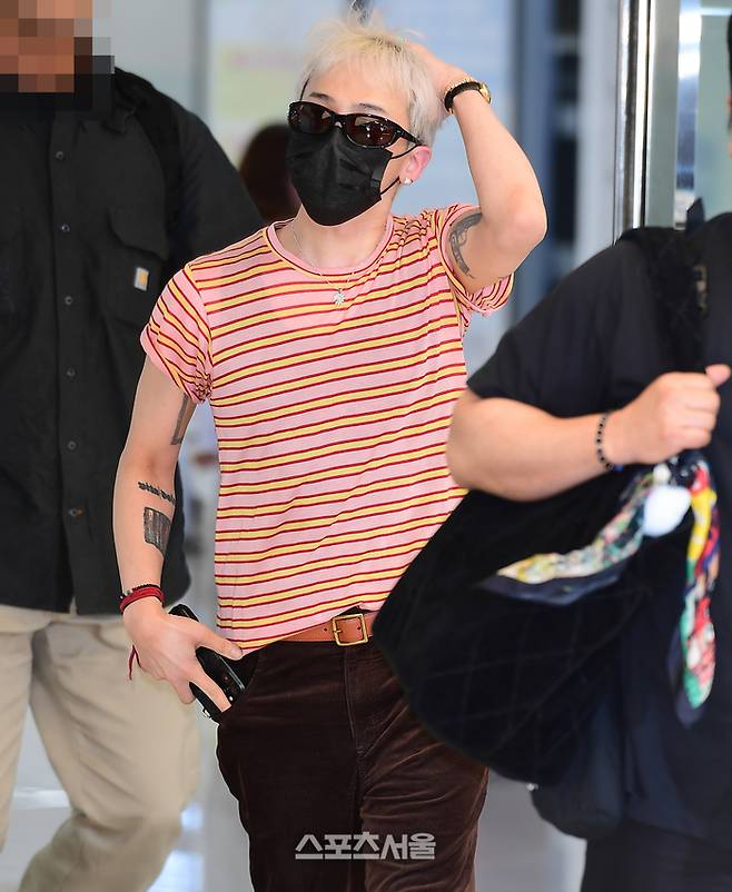 GD(지드래곤)가 입국장에 모습을 보이고 있다. 이주상기자 rainbow@sportsseoul.com