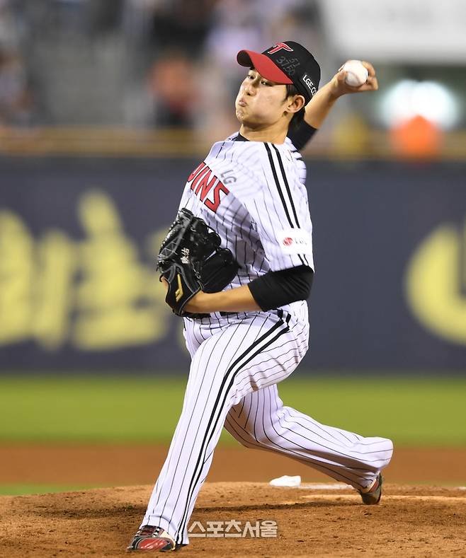 LG 투수 김영우가 29일 서울 잠실구장에서 열린 2025 KBO리그 한화와 경기 9회 역투하고 있다. 잠실 | 최승섭기자 thunder@sportsseoul.com