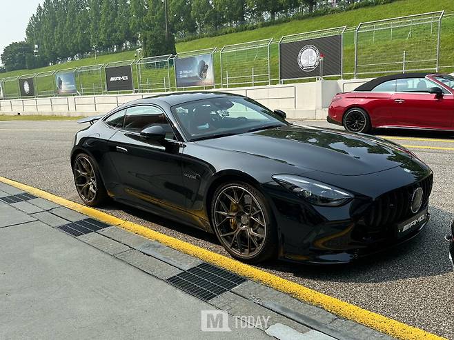 메르세데스-AMG GT 55 4MATIC+ 론치 에디션