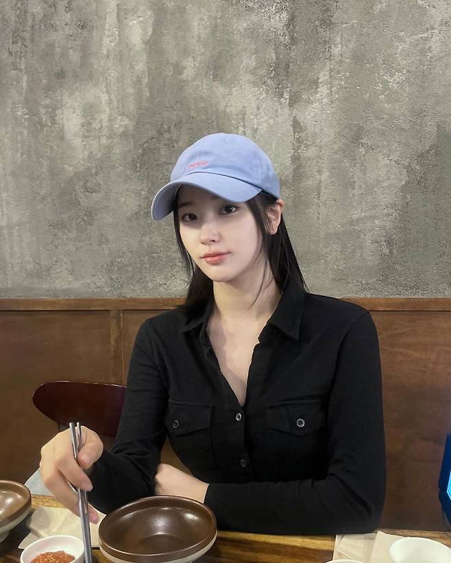 15세 연상 사업가와 결혼한 아이돌.jpg