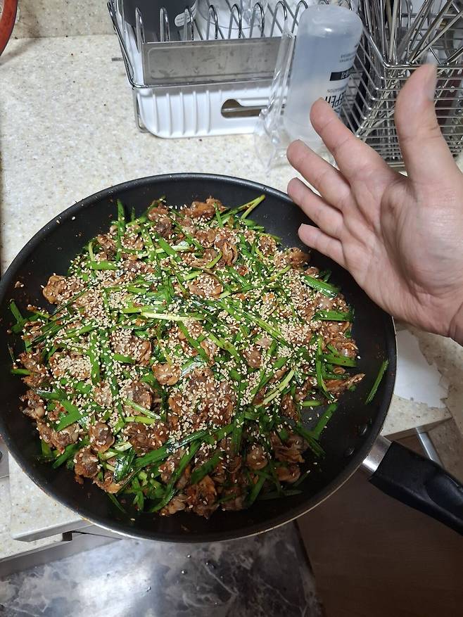 요리초보 펨붕이 첫 꼬막무침(야식)