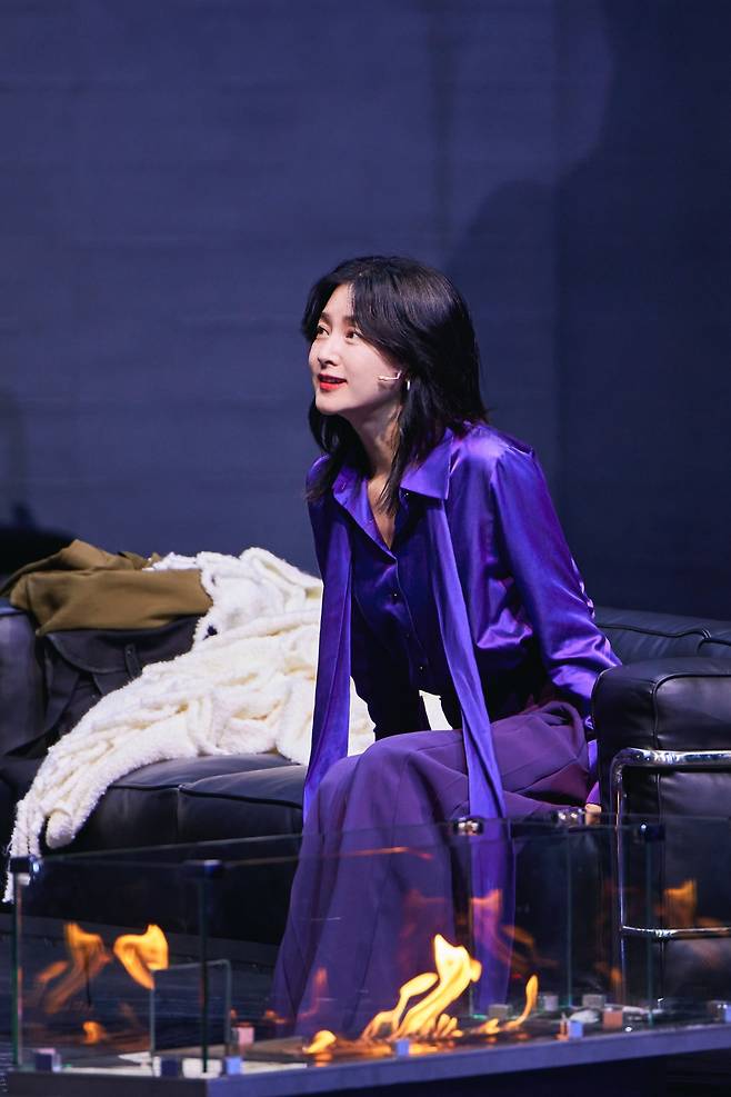 배우 이영애가 연기하는 헤다./사진=LG아트센터