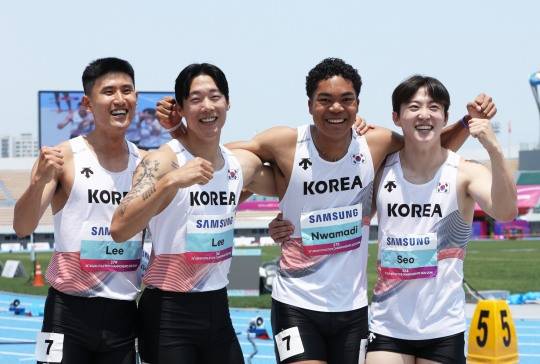 한국 남자 400ｍ 계주팀, 예선 1위로 아시아선수권 결선 진출. 사진[연합뉴스]