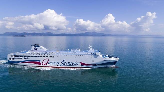 전남 목포에서 제주를 오가는 퀸제누비아호 / 사진 = 씨월드고속훼리