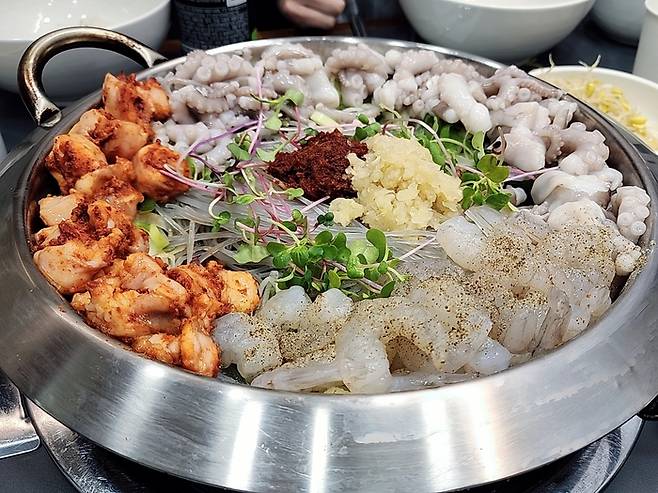 이낙에산다 낙곱새 메뉴. <부자비즈>