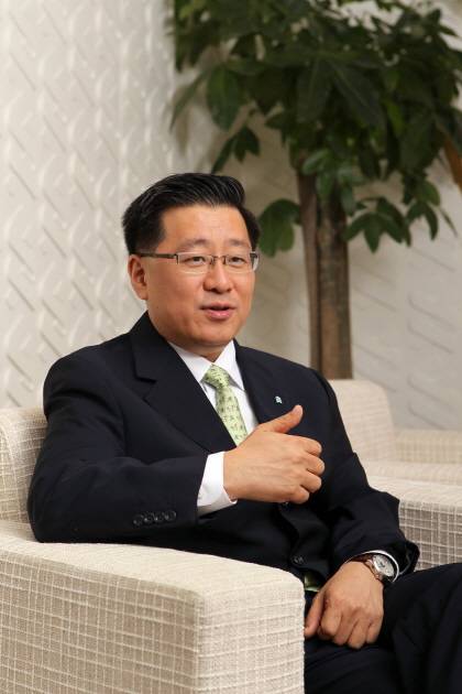 최정규 작가/사진제공=페스트북