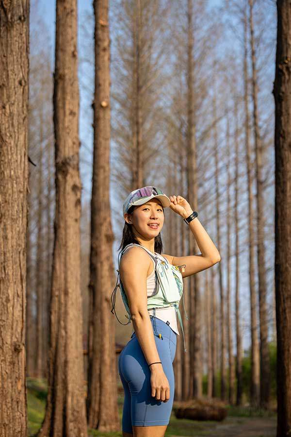 상암동 메타세쿼이아길에서 만난 이가람씨. 직장스트레스를 늘 운동으로 푼다고 한다.