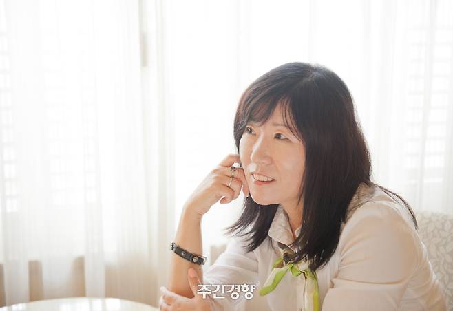 전경린 작가의 <내 생에 꼭 하루뿐일 특별한 날>(1999)은 한국 여성의 사회적·심리적 현실에 깊이 뿌리내린 시대의 텍스트다. 경향신문 자료사진