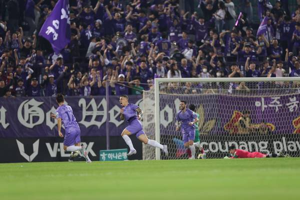 프로축구 K리그1 FC안양 마테우스가 대전하나시티즌과의 리그 17라운드 경기에서 득점후 기뻐하고 있다. 2025.5.31 /한국프로축구연맹 제공