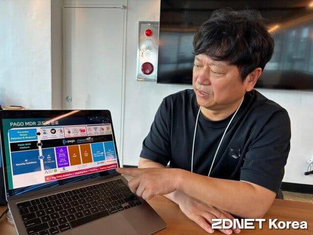 권영목 파고네트웍스 대표가 22일 서울 용산구 사옥에서 지디넷코리아에 제품을 소개하고 있다.(사진=유혜진 기자)