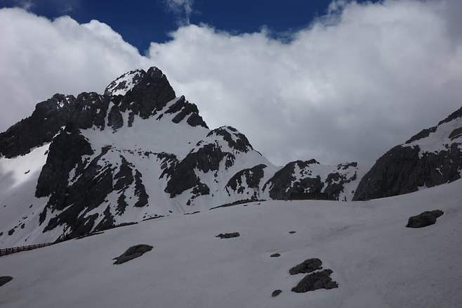 0fe9f27fb587198523998194449c706d52912a22801b705bb88cf86936ab4baec2d5b0eca436107508df6b256ab36afb138e326c232b