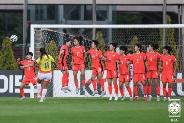 우스메의 프리킥.&nbsp; &nbsp; 사진=대한축구협회 제공&nbsp;