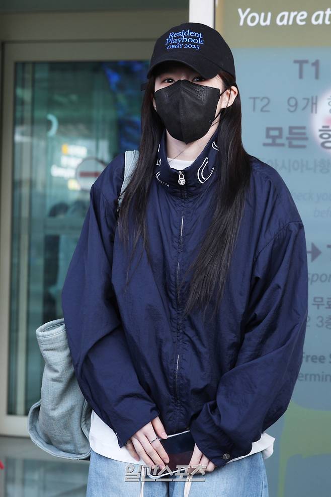 배우 고윤정이 30일 tvN 토일드라마 ‘언젠가는 슬기로울 전공의생활' 포상휴가 차 인천국제공항을 통해 인도네시아 발리로 출국하고 있다. 서병수 기자 qudtn@edaily.co.kr /2025.05.30/
