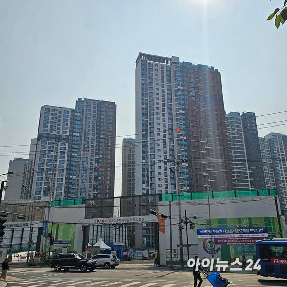 서울 동대문구 이문동 '이문아이파크자이' 아파트 전경. 2025.05.27 [사진=이효정 기자 ]