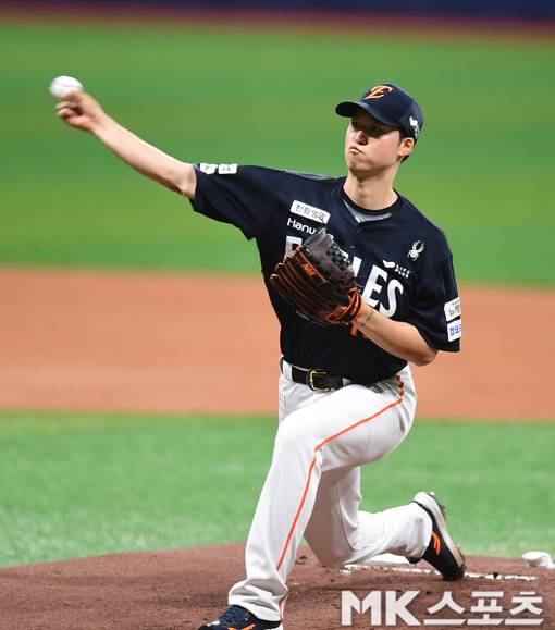 엄상백은 31일 창원 NC전에서 무난한 투구를 펼쳤다. 사진=김재현 기자