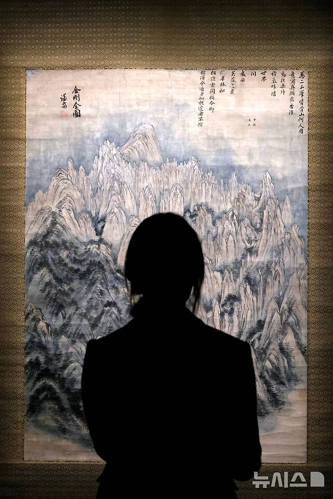 [용인=뉴시스] 박진희 기자 = 호암미술관 겸재 정선(謙齋 鄭敾) 전시 전경. 2025.03.31. pak7130@newsis.com