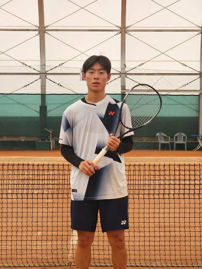 충남홍성고 김강현. 대한소프트테니스협회