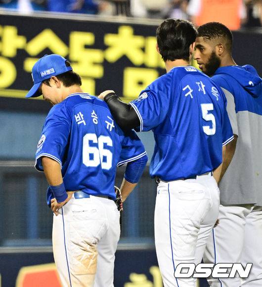 실책으로 선수단과 팬들에게 죄송한 박승규.