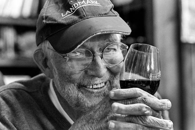 Bob McLean.&nbsp; 바로사와인협회 홈페이지(사진작가 Milton Wordley 촬영)