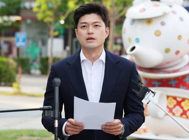 김용태 국민의힘 비상대책위원장이 30일 경기도 화성시 동탄역 인근에서 사전투표 관련 기자회견을 하고 있다. 연합뉴스