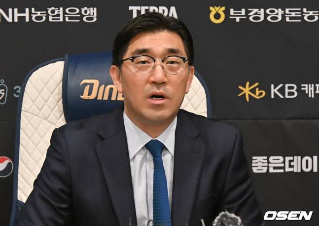 이진만 NC 구단 대표이사가 30일 창원NC파크에서 구장 재개장 및 향후 구단 방향성에 대한 기자회견을 하고 있다.