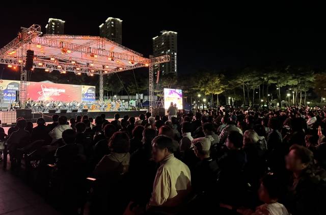 ▲ 충북 청주시립교향악단 야외공연 사진. /청주시 제공