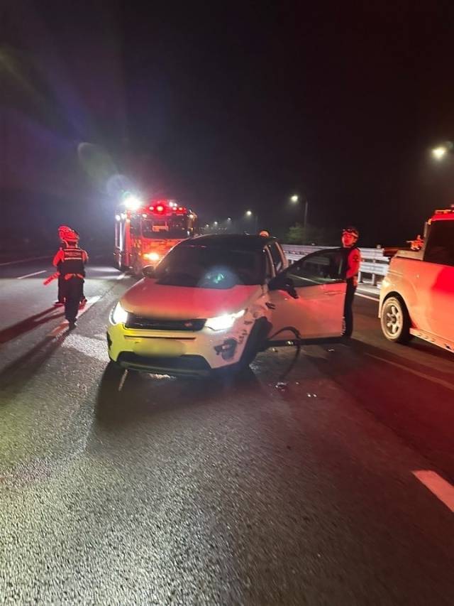 1일 오전 3시 30분께 남해고속도로 지수졸음쉼터 인근에서 사망사고가 발생했다. 독자 제공