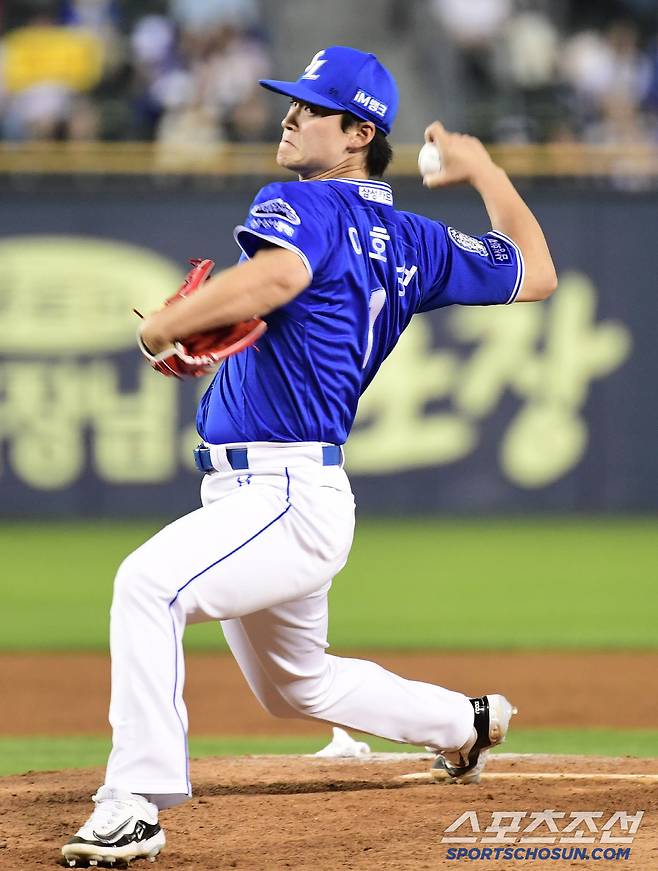 30일 잠실구장에서 열린 KBO리그 LG와 삼성의 경기. 투구하는 삼성 이호성. 잠실=송정헌 기자songs@sportschosun.com/2025.05.30/