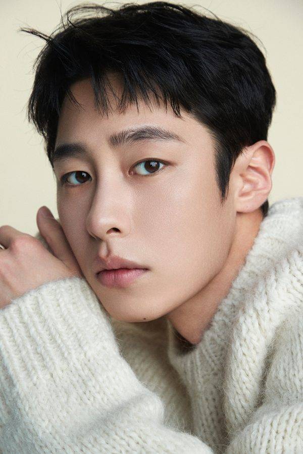 ⓒ로그스튜디오