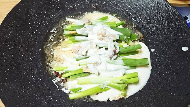 20250531_221933.jpg 저녁 통삼겹 굽고 그 기름에 파전