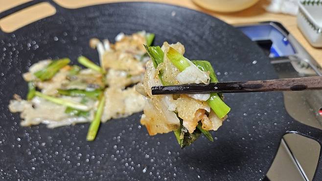 20250531_225226.jpg 저녁 통삼겹 굽고 그 기름에 파전