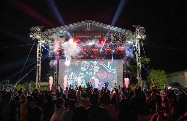 '데스티네이션 디펜더' 이틀째인 5월 24일 라이브 공연으로 축제 분위기는 절정을 이뤘다. 플랫컴 제공