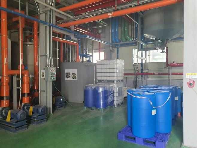 정제 및 포장 작업장 내부. 안산=윤현주 기자