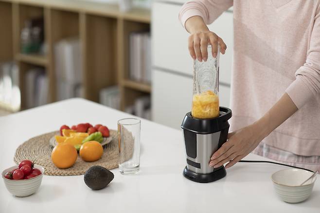 과일의 당분은 액체 상태의 과일주스 대신, 통째로 씹어먹어야 건강하다.  [게티이미지뱅크]