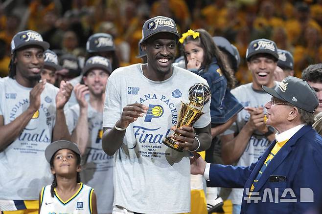 [인디애나폴리스=AP/뉴시스] 미국프로농구(NBA) 인디애나 페이서스의 파스칼 시아캄. 2025. 05. 31.