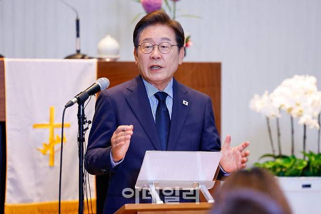 이재명 더불어민주당 대통령 후보가 제21대 대통령선거를 하루 앞둔 2일 오후 경기 성남시 주민교회에서 지지를 호소하며 마지막 대국민 기자회견을 하고 있다.(사진=뉴스1)