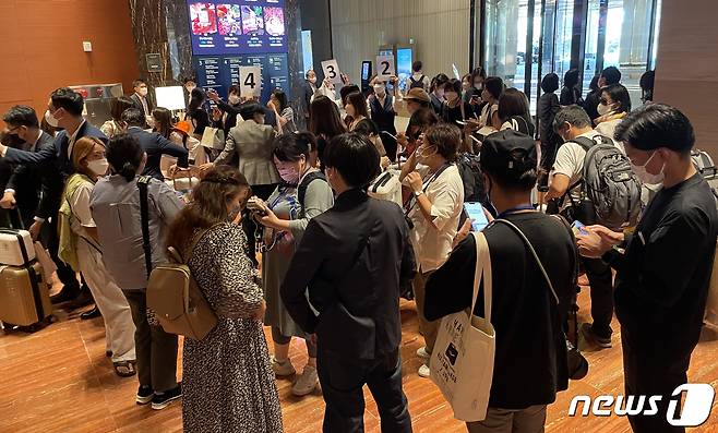 사진은 일본 팸투어단 제주 드림타워 투어 모습. (롯데관광개발 제공) 2022.9.30/뉴스1