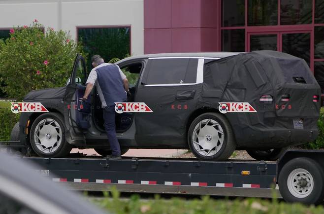 제네시스 브랜드의 플래그십 전기 SUV인 GV90(출처: koreancarblog)