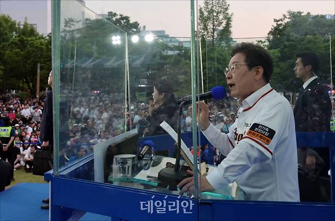 이재명 더불어민주당 대선 후보가 31일 오후 대전광역시 서구 보라매공원에서 유세하고 있다. ⓒ데일리안 홍금표 기자